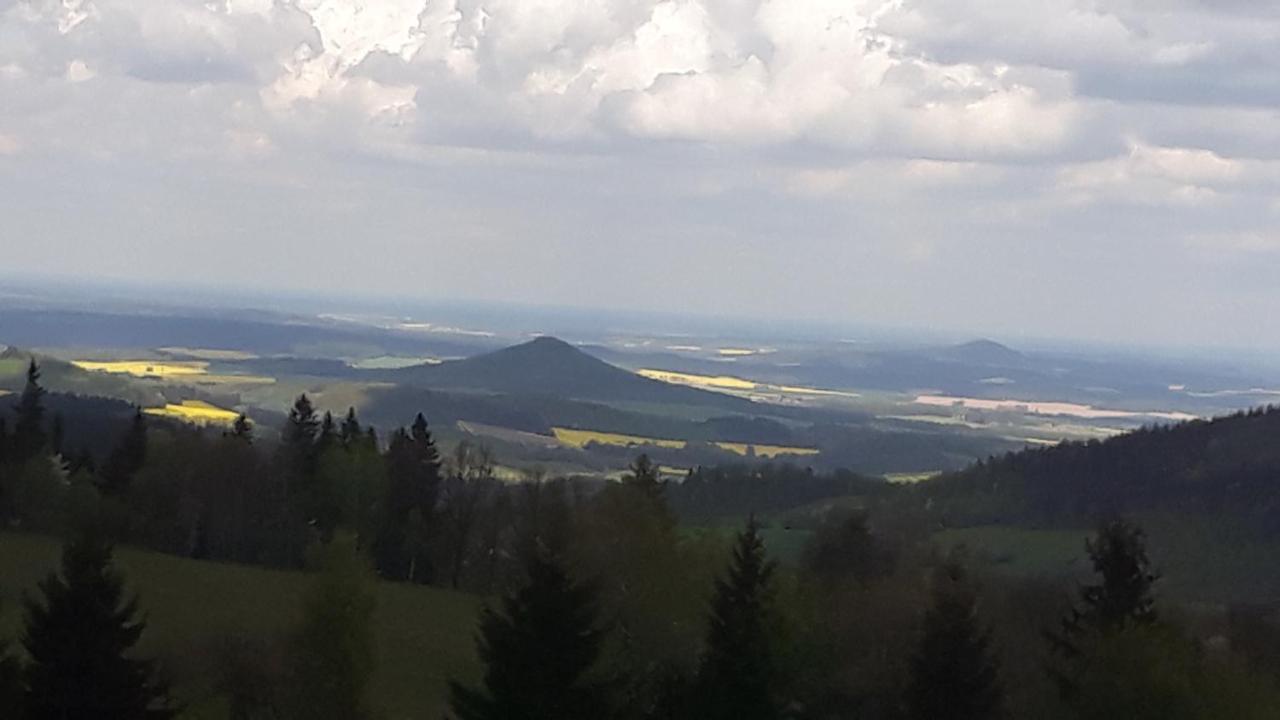 Agroturystyka Lysa Gora Еленя-Гура Экстерьер фото